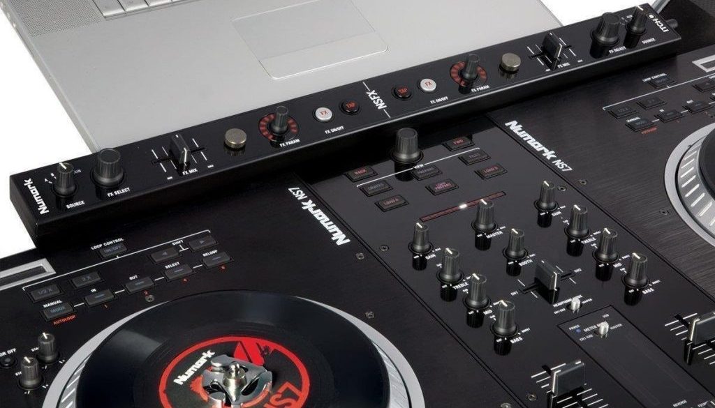 Numark NS7FX Professional DJ controller